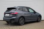 BMW 2 Serie Active Tourer 225e xDrive M Sport Automaat / Pan, Auto's, Automaat, Elektrische stoelverstelling, 1800 kg, Gebruikt