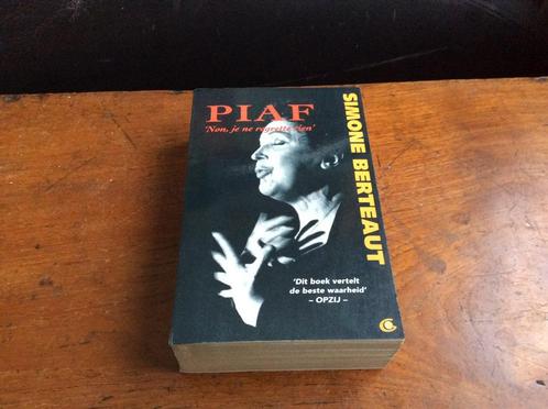 Piaf, ‘ Non, je ne regrette rien’ , Simone Berteaut, Boeken, Muziek, Ophalen of Verzenden
