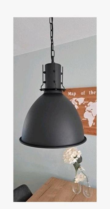 Mooie industriële lamp in goede staat! beschikbaar voor biedingen