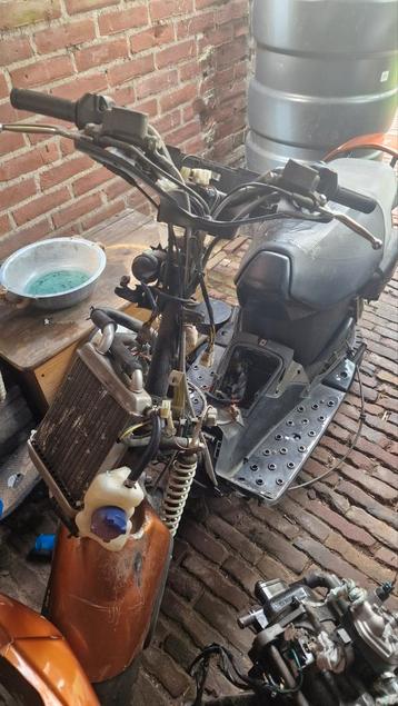 Project peugeot speedfight2  beschikbaar voor biedingen
