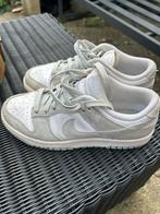 Nike Dunk Lichtgroen/Crème Maat 38,5, Ophalen of Verzenden, Zo goed als nieuw, Groen, Sneakers of Gympen