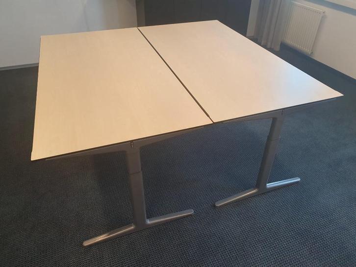 Ahrend Mehes bureaus oa 180x90 of 200x100 ahorn volkern, Huis en Inrichting, Bureaus, Zo goed als nieuw, Bureau, In hoogte verstelbaar