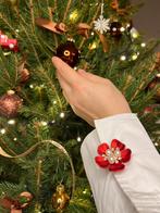 Two elegant Pearl Flower Shirt Button Clips, Verzenden, Nieuw, Dier of Natuur, Button