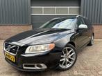 Volvo V70 2.0T 203PK R-Edition Trekhaak / Navigatie / Xenon, Auto's, Volvo, Euro 5, Zwart, 4 cilinders, Zwart