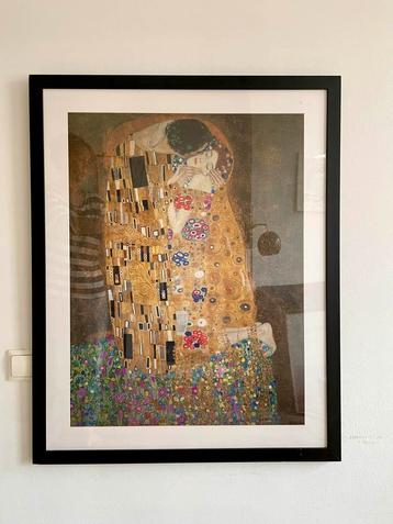 Gustav Klimt - De Kus Poster. Groot beschikbaar voor biedingen