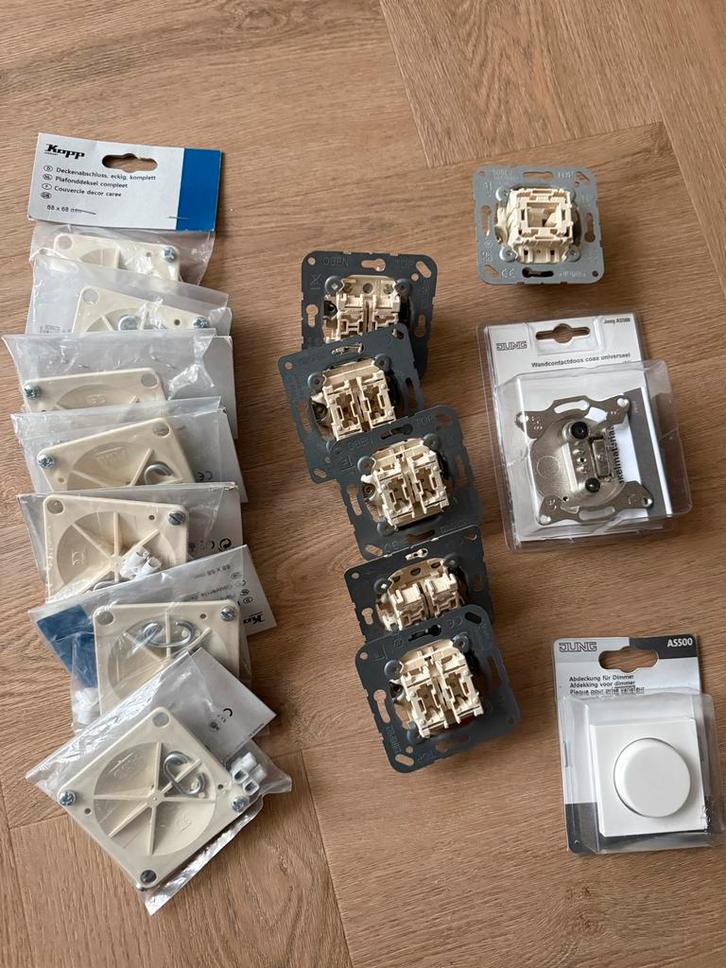 Jung en kopp electra materiaal - Nieuw!, Doe-het-zelf en Verbouw, Elektra en Kabels, Nieuw, Schakelaar, Ophalen of Verzenden