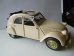 Citroën 2 CV  (Maisto)  1/18, Hobby en Vrije tijd, Modelauto's | Overige schalen, Gebruikt, Ophalen of Verzenden, Auto