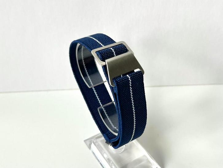 Elastische NATO Horlogeband 20mm Blauw/ Wit NIEUW, Sieraden, Tassen en Uiterlijk, Horloges | Kinderen, Nieuw, Blauw, Ophalen of Verzenden