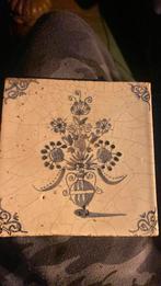 17 eeuwse bloempot tegel, Antiek en Kunst, Antiek | Wandborden en Tegels, Ophalen of Verzenden