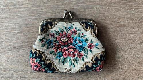 Vintage geborduurd portemonneetje, Sieraden, Tassen en Uiterlijk, Portemonnees, Zo goed als nieuw, Zwart, Ophalen of Verzenden