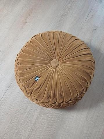 Loods 5 kussen okergeel/beige rond beschikbaar voor biedingen