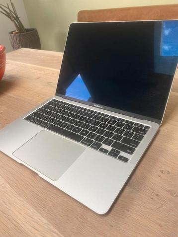 MacBook Air Retina 13 Inch 2020 beschikbaar voor biedingen