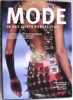 Mode in het juiste perspectief; Schr Fogg; Uitg Librero 2013, Ophalen of Verzenden, Zo goed als nieuw, Mode algemeen