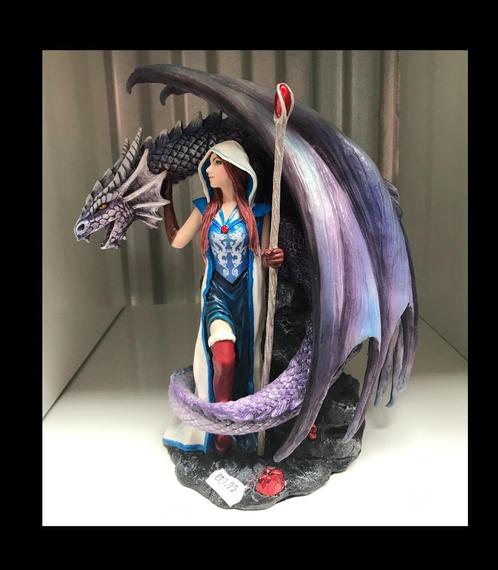 Anne Stokes Gothic beeld- Vrouw met draak NIEUW! € 100, Verzamelen, Beelden en Beeldjes, Nieuw, Fantasy, Ophalen of Verzenden