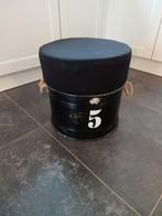 Poef met opbergvak retro, Ophalen, Minder dan 50 cm, Gebruikt, Metaal