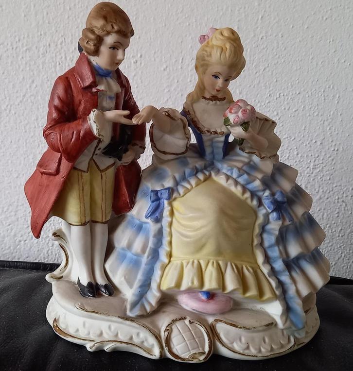 Leuk beeldje in ouderwetse stijl + gratis beeldje erbij, Verzamelen, Beelden en Beeldjes, Ophalen of Verzenden