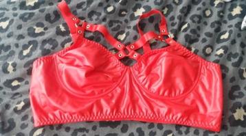 Gave leerlook bh NIEUW rood lederlook wetlook   beschikbaar voor biedingen