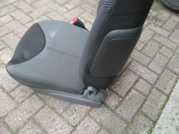  completer stoelen set aygo voor en achter  beschikbaar voor biedingen