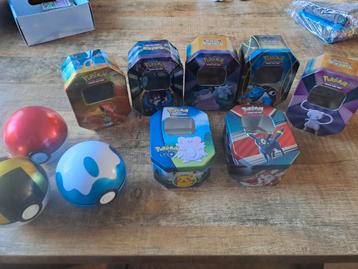 7 lege pokemon blikken en 3 pokeballen beschikbaar voor biedingen