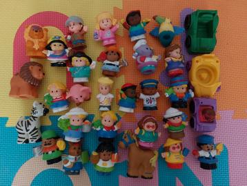 Little People poppetjes en meerdere sets kasteel circus bus beschikbaar voor biedingen