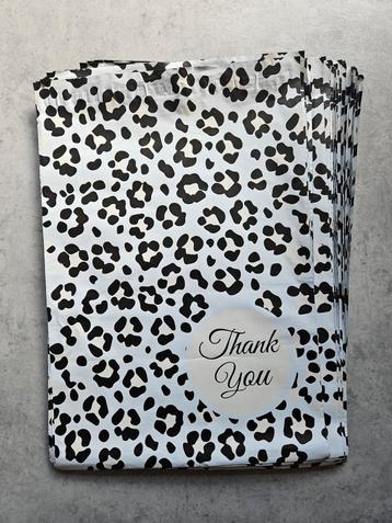50 verzendzakken a4 formaat met luipaardprint  beschikbaar voor biedingen
