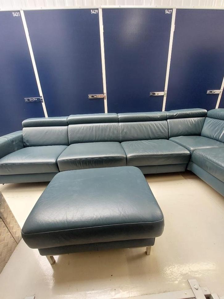 Leren hoekbank Montel marinekleur 4 jaar jong, Huis en Inrichting, Banken | Voetenbanken en Poefen, Gebruikt, 125 cm of meer, 50 tot 75 cm