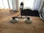 Gratis af te halen: 2 manden & 2 hanglampen, Huis en Inrichting, Lampen | Hanglampen, Ophalen, Gebruikt, Metaal, Minder dan 50 cm