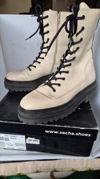 Sacha zgan offwhite boods volledig leer mt 41, Hoge laarzen, Wit, Ophalen of Verzenden, Zo goed als nieuw