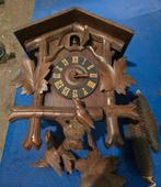 Antieke koekoeksklok opknapper, Ophalen