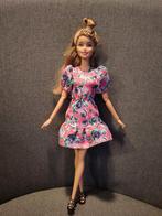 Leuke Barbie pop met roze jurk, Kinderen en Baby's, Speelgoed | Poppen, Ophalen of Verzenden, Zo goed als nieuw, Barbie