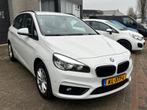 BMW 2-serie Active Tourer 218i Essential *Navigatie*LM velge, Voorwielaandrijving, 65 €/maand, Gebruikt, Wit