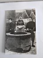 URK.   FOTO WAKKER URK "GERRIT VAN SIJTJE", Ophalen of Verzenden, Klederdracht