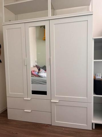 Platsa kledingkast combinatie beschikbaar voor biedingen