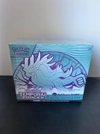 Mint Walking Wake Pokémon Center ETB Elite Trainer Box, Hobby en Vrije tijd, Verzamelkaartspellen | Pokémon, Ophalen of Verzenden