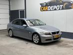 BMW 3-serie 320i Dynamic Executive, Auto's, Origineel Nederlands, Te koop, Zilver of Grijs, 5 stoelen