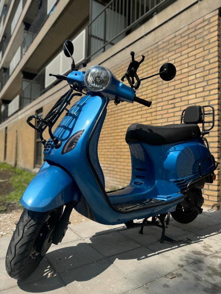 Blauwe Senzo Rivalux Scooter, Fietsen en Brommers, Scooters | Overige merken, Gebruikt, Benzine, Ophalen
