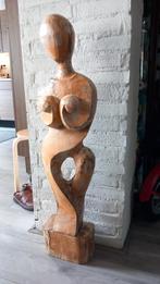 Houten kunstwerk naakte vrouw., Ophalen