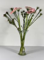 Mond geblazen vaasje met zwierige vaas rand, Huis en Inrichting, Overige kleuren, Ophalen of Verzenden, Minder dan 50 cm, Glas