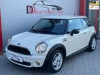 Mini Mini 1.4 One Business Line AUT/CAMERA/CRUISE/AIRCO/NL A, Gebruikt, Zwart, 4 stoelen, Wit