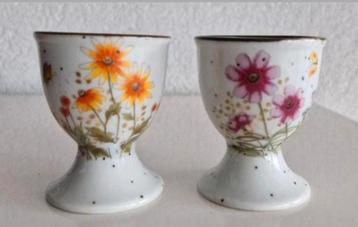 Twee Wildflower eierdopjes beschikbaar voor biedingen