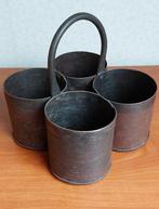 Stoere metalen bakjes/ flessenhouder, Ophalen of Verzenden, Zo goed als nieuw, Rond, Overige materialen