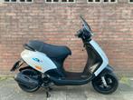 MOOIE ORIGINELE PIAGGIO ZIP 4T SNOR VAN 1E EIGENAAR! BJ 2015, Fietsen en Brommers, Scooters | Piaggio, Ophalen, Zo goed als nieuw
