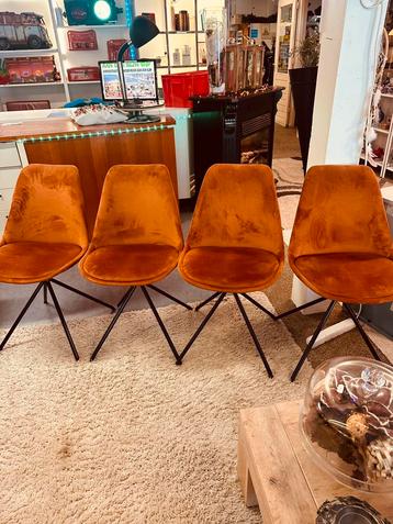 Eetkamerstoelen brique velours set beschikbaar voor biedingen