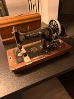 Antieke werkzame naaimachine, Antiek en Kunst, Antiek | Naaimachines, Ophalen of Verzenden