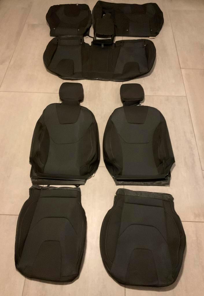 Ford Mondeo hatchback 2017 stoffen bekleding !! NIEUW !!, Auto-onderdelen, Interieur en Bekleding, Ford, Nieuw, Ophalen of Verzenden