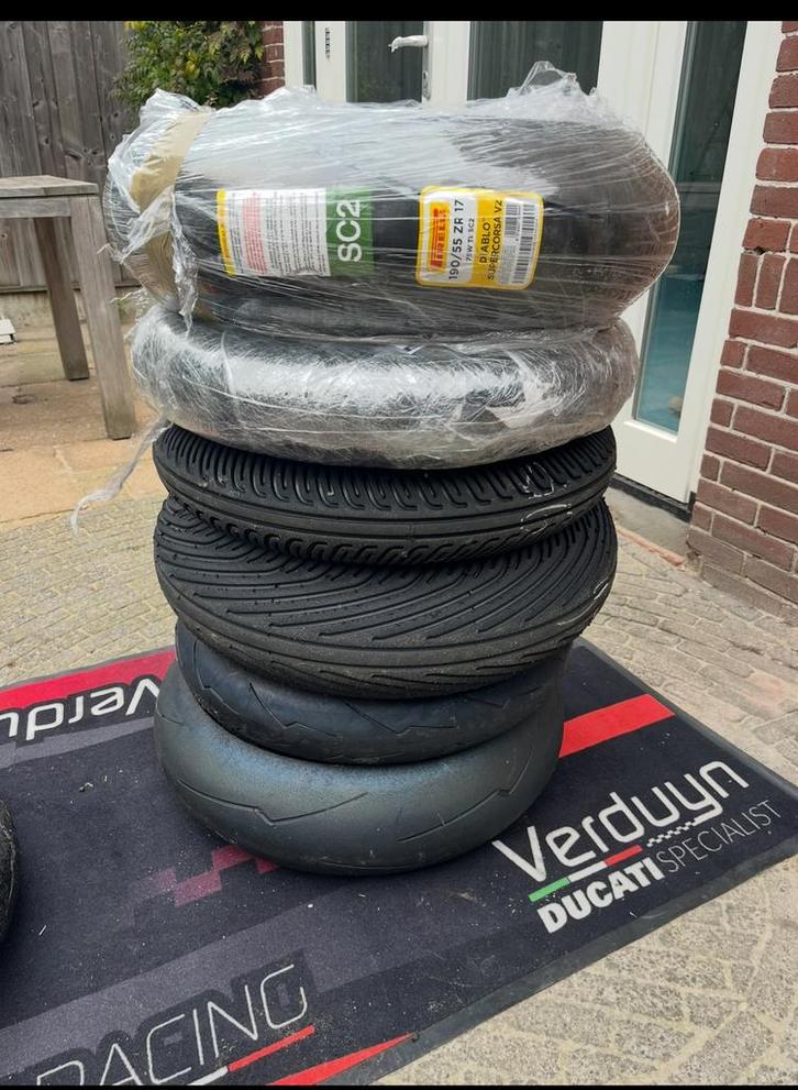 Gebruikte motorbanden, pirelli supercorsa michelin metzeler, Auto diversen, Autosport-onderdelen, Gebruikt, Ophalen of Verzenden