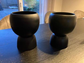 Bloempotten (gratis) beschikbaar voor biedingen