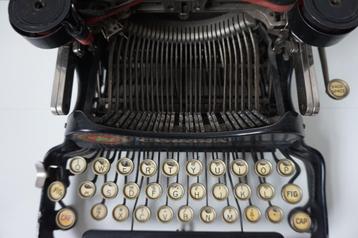 Typemachine Corona 1917 originele handleiding koffer vintage beschikbaar voor biedingen