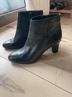 Mango zwarte korte laarzen - maat 39, Kleding | Dames, Schoenen, Ophalen of Verzenden, Zo goed als nieuw, Zwart, Lage of Enkellaarzen