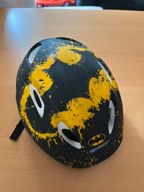 Kinder Fietshelm - maat 51-56 - Batman - niet mee gevallen, Fietsen en Brommers, Fietsaccessoires | Fietshelmen, Zo goed als nieuw
